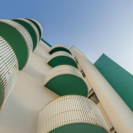 Salus Smart & Chic Hotel Лидо-ди-Езоло Экстерьер фото