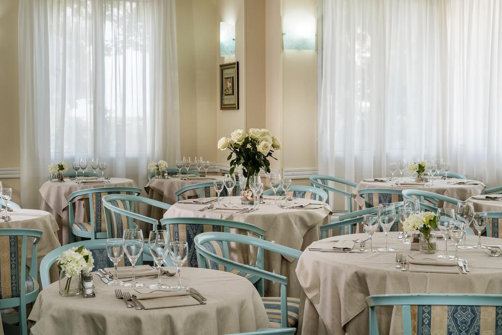 Salus Smart & Chic Hotel Лидо-ди-Езоло Экстерьер фото