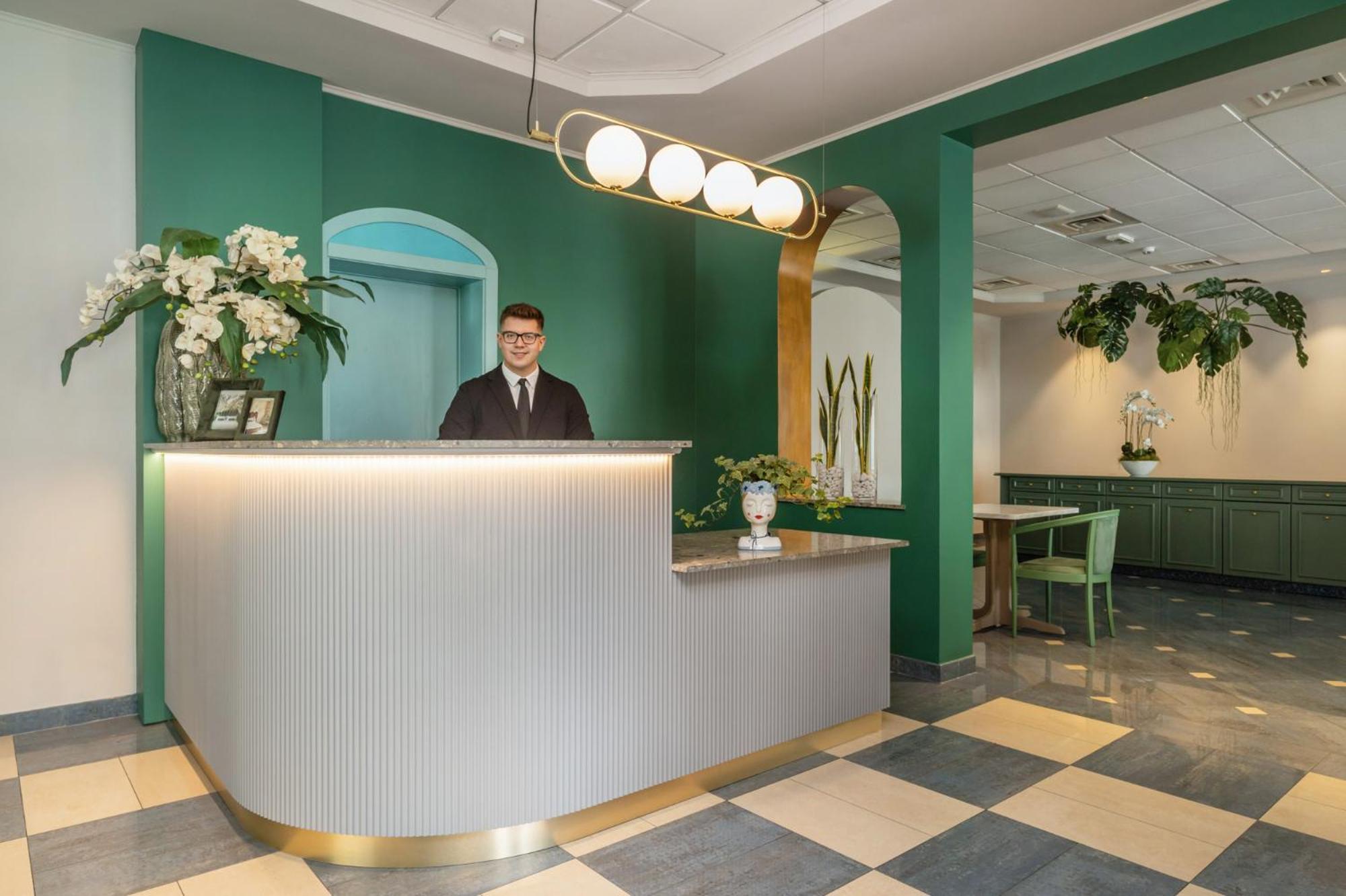 Salus Smart & Chic Hotel Лидо-ди-Езоло Экстерьер фото