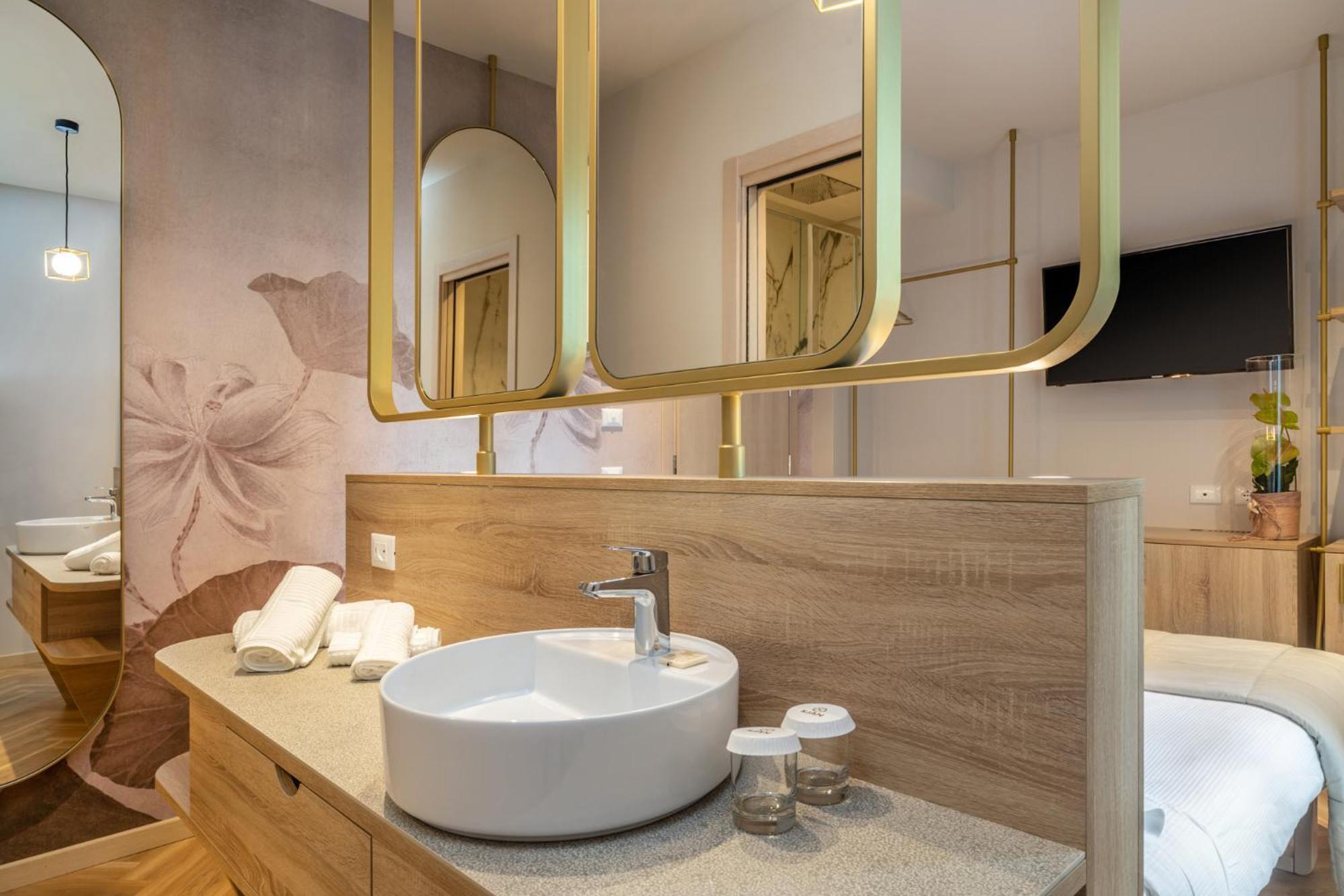 Salus Smart & Chic Hotel Лидо-ди-Езоло Экстерьер фото