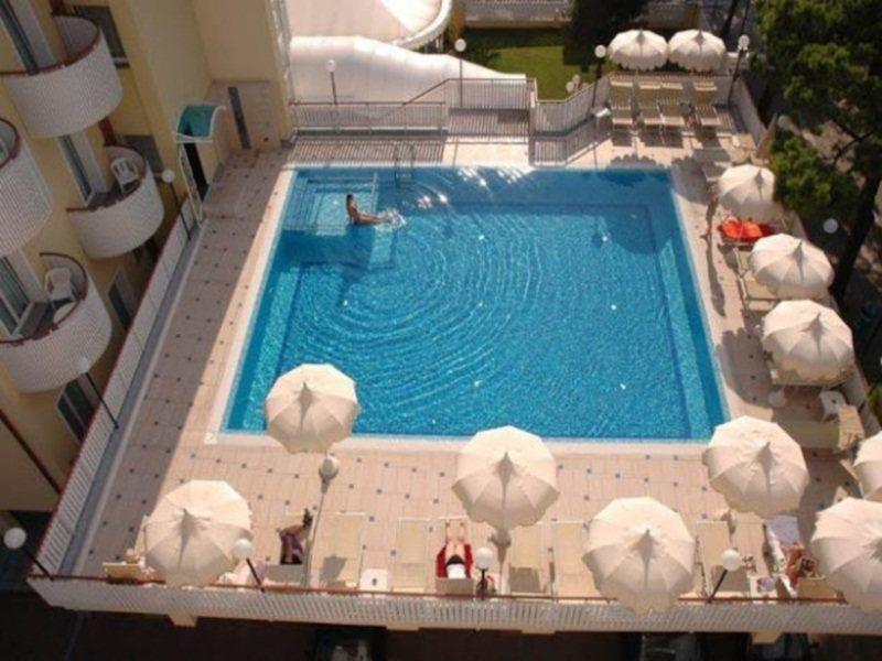 Salus Smart & Chic Hotel Лидо-ди-Езоло Экстерьер фото