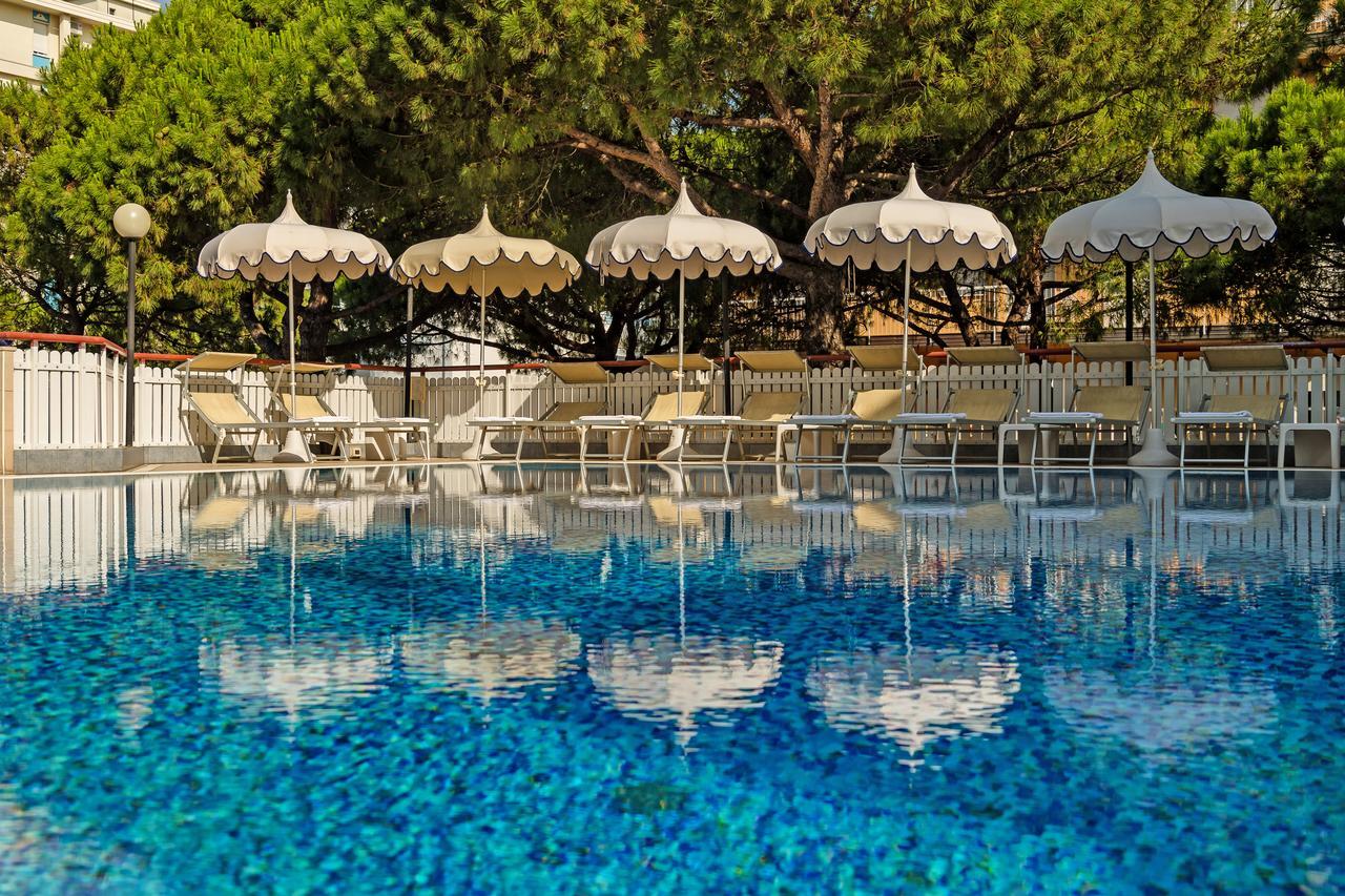 Salus Smart & Chic Hotel Лидо-ди-Езоло Экстерьер фото
