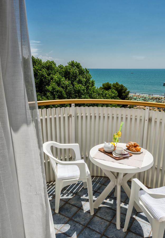 Salus Smart & Chic Hotel Лидо-ди-Езоло Экстерьер фото