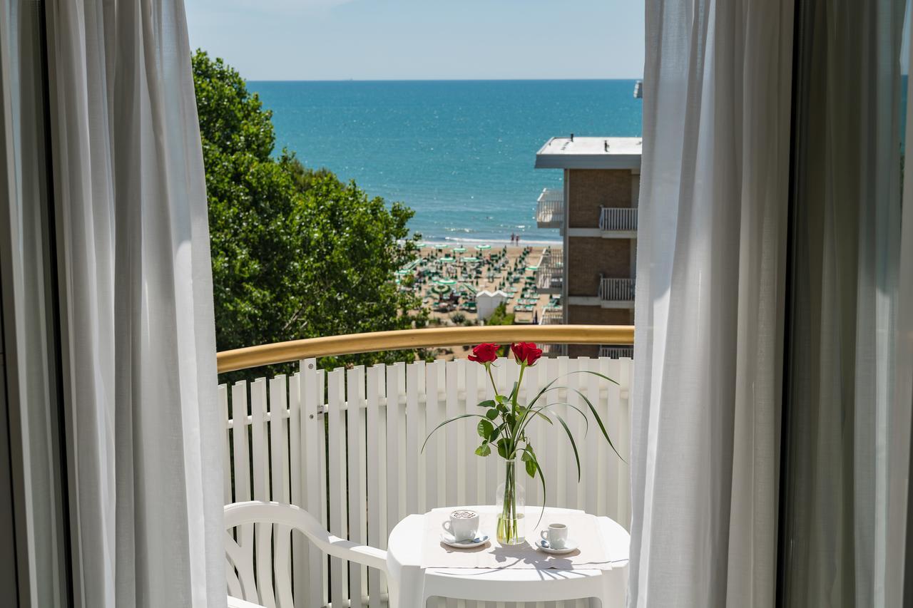 Salus Smart & Chic Hotel Лидо-ди-Езоло Экстерьер фото